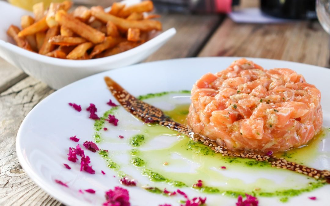 Voyajando Gastronomia: receita de Tartar de Salmão para essa páscoa