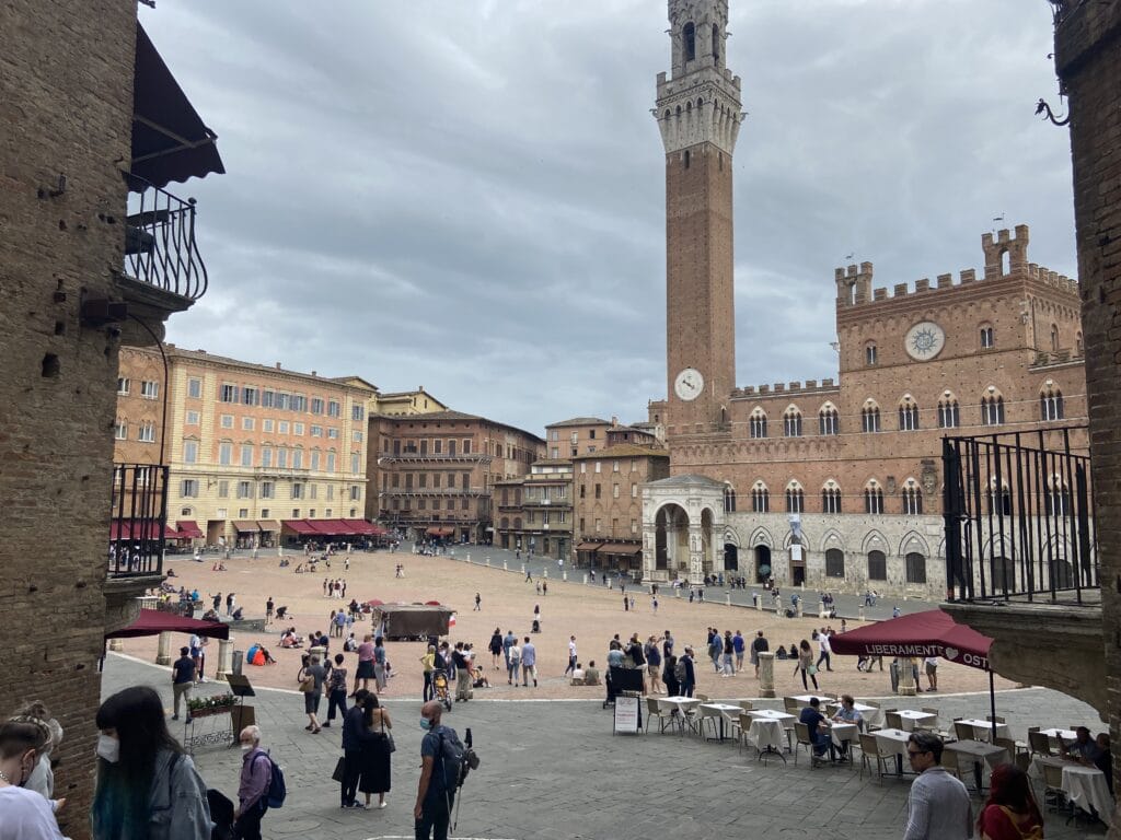 viagem de carro pela Toscana