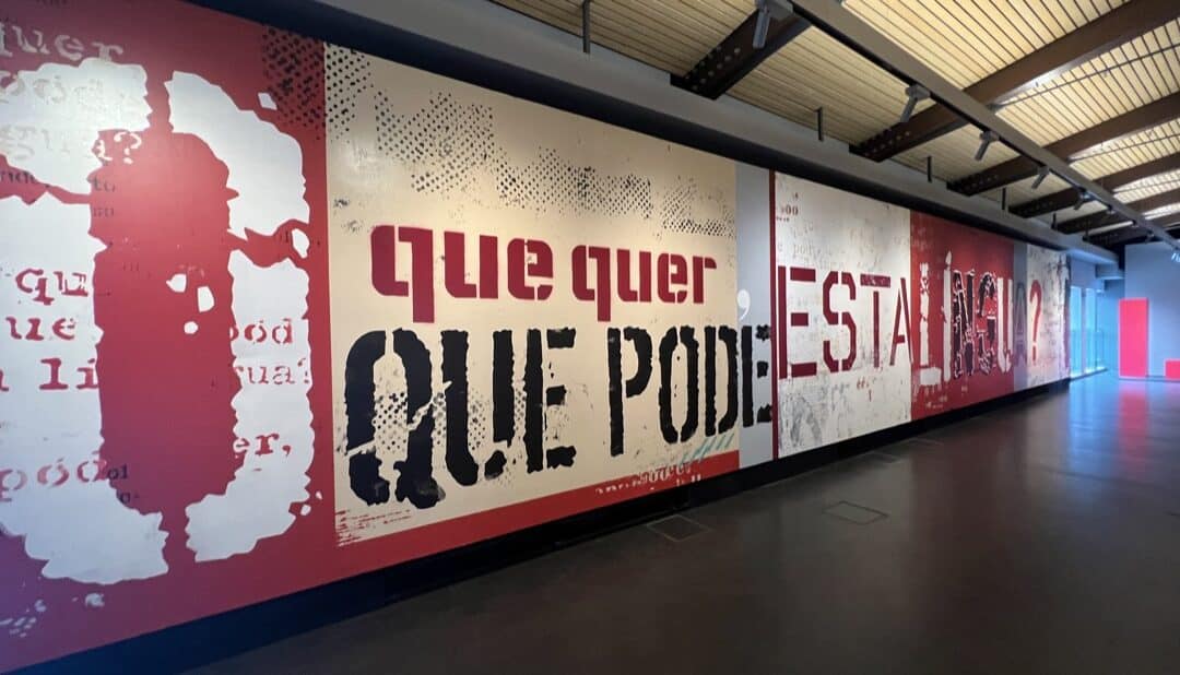Um mergulho no nosso idioma: conheça o Museu da Língua Portuguesa em São Paulo