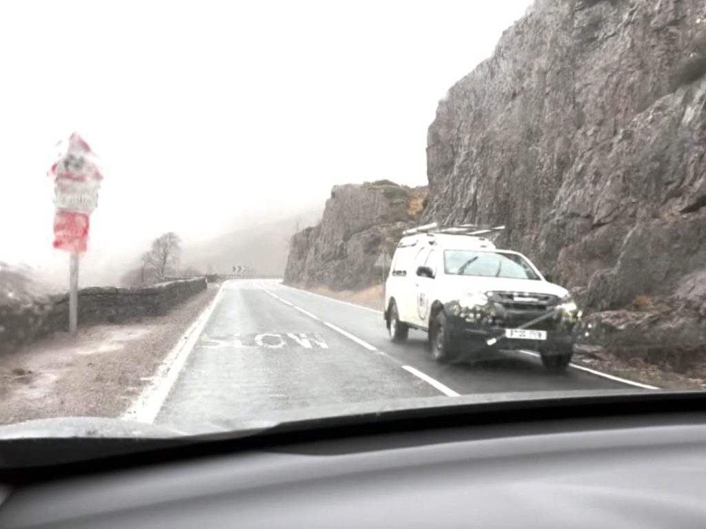 Quais lugares utilizam a mão inglesa?