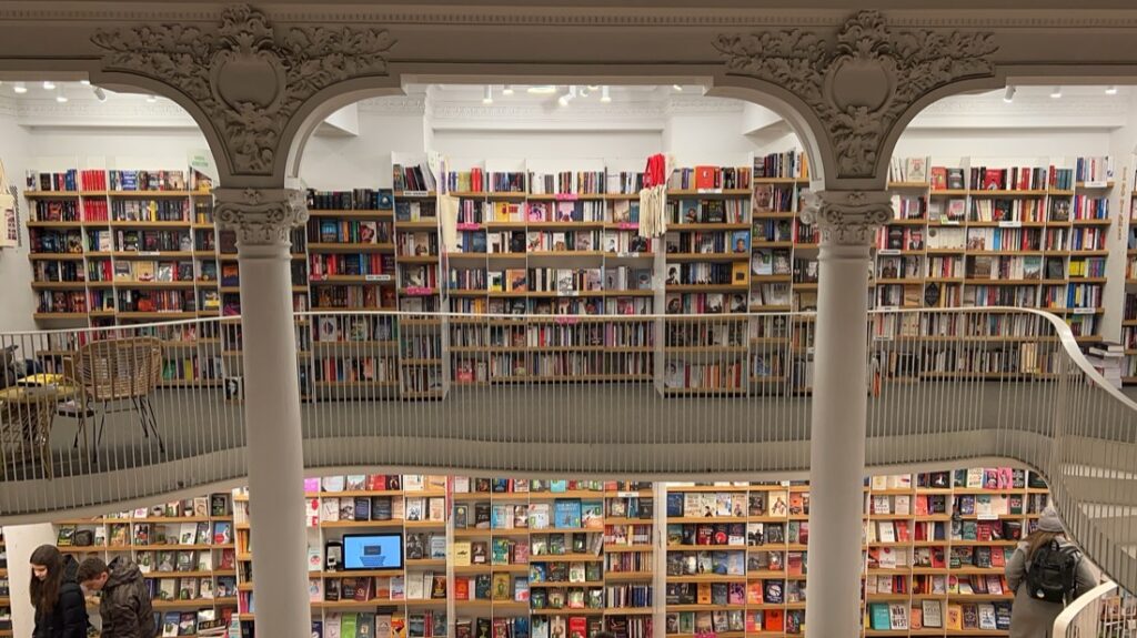 Livraria em Bucareste na Romênia