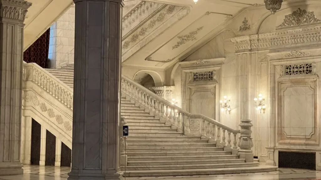 Palácio do Parlamento em Bucareste na Romênia