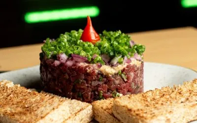 Voyajando Gastronomia: a origem e a receita da Carne de Onça, prato típico da culinária de Curitiba