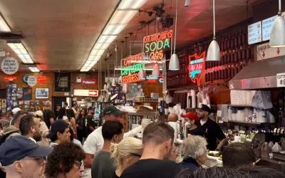 Onde comer em Nova York: conheça o Katz’s Delicatessen